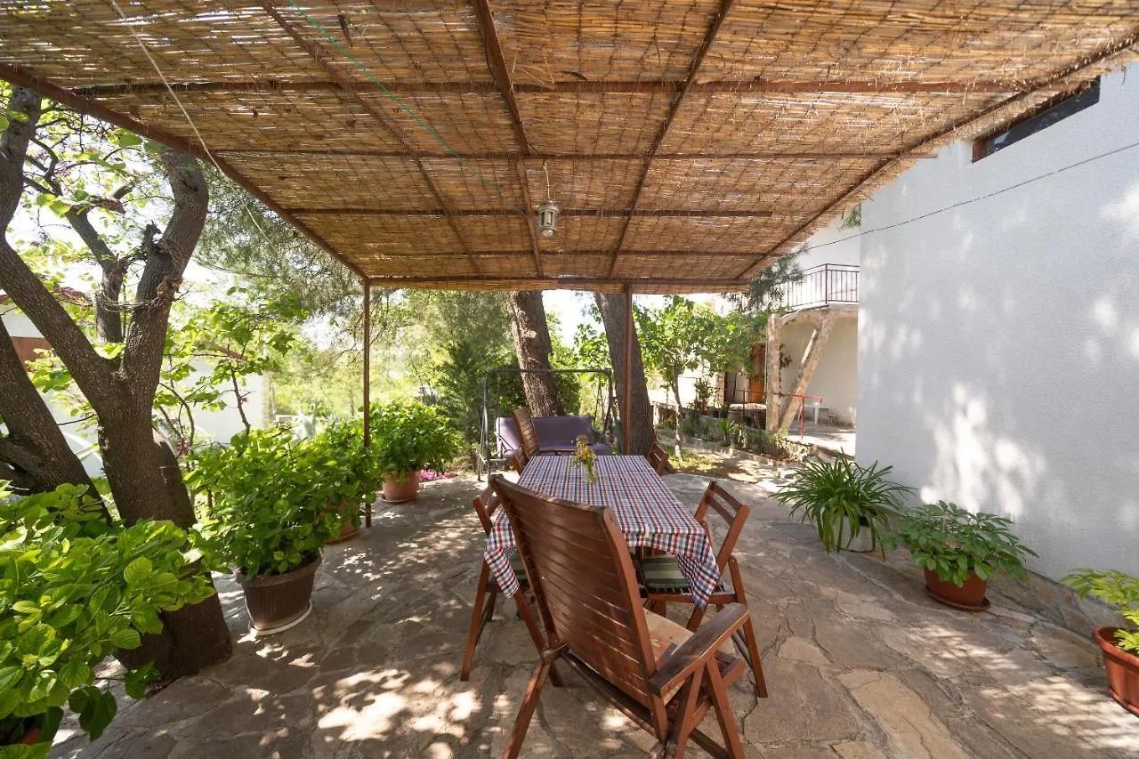 Apartman Ema Gornji Karin Croatia