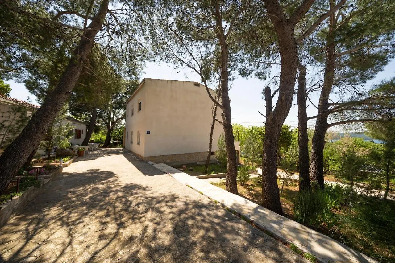 Apartment Apartman Ema Gornji Karin Croatia